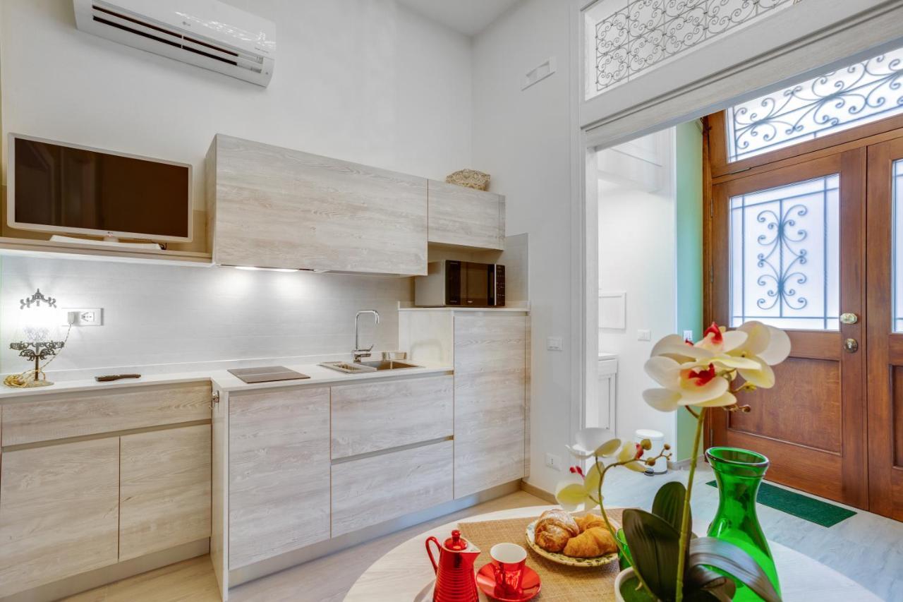 Madame Bari' Suite Apt In The Heart Of Bari Eksteriør billede
